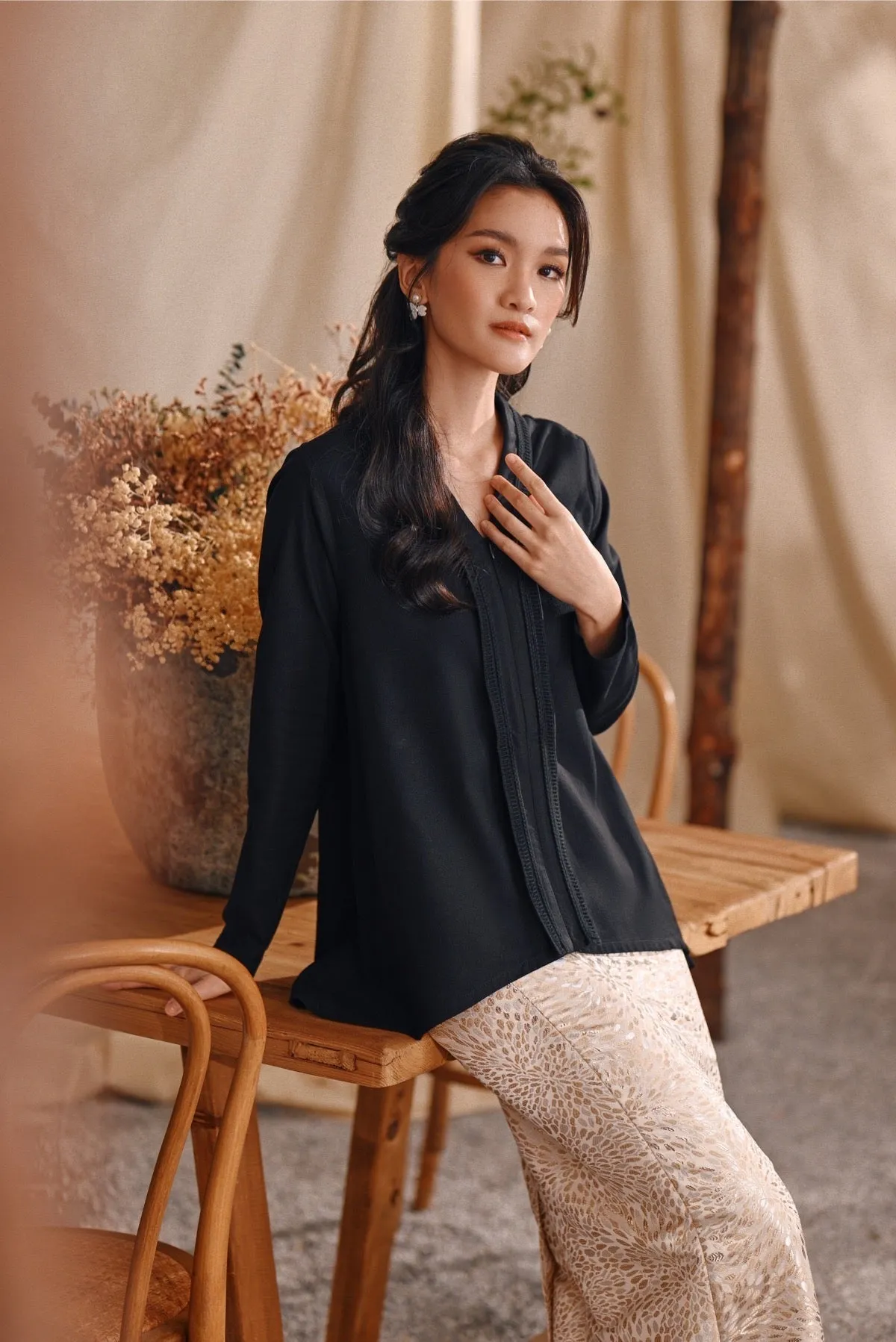 The Bayu Women Kebaya Top - Black