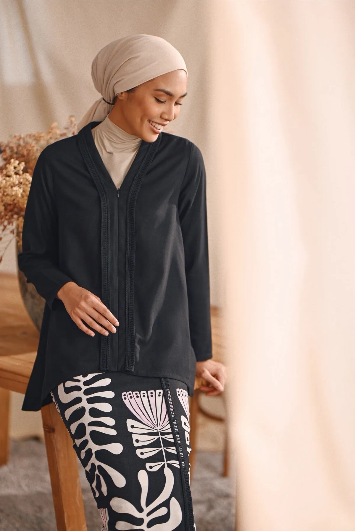 The Bayu Women Kebaya Top - Black