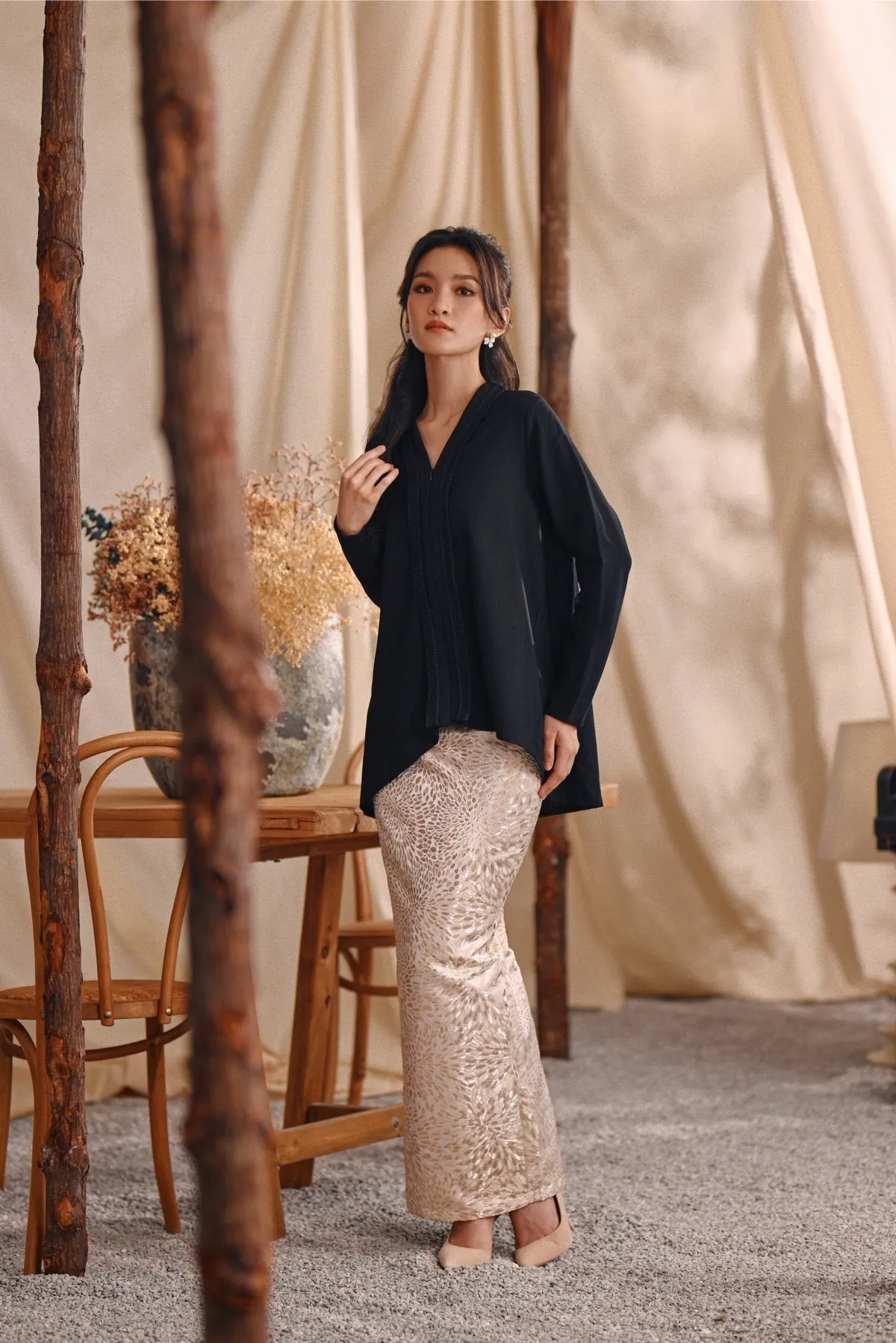 The Bayu Women Kebaya Top - Black